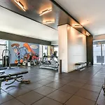 Noel Suites- Peter And Richmond St West
