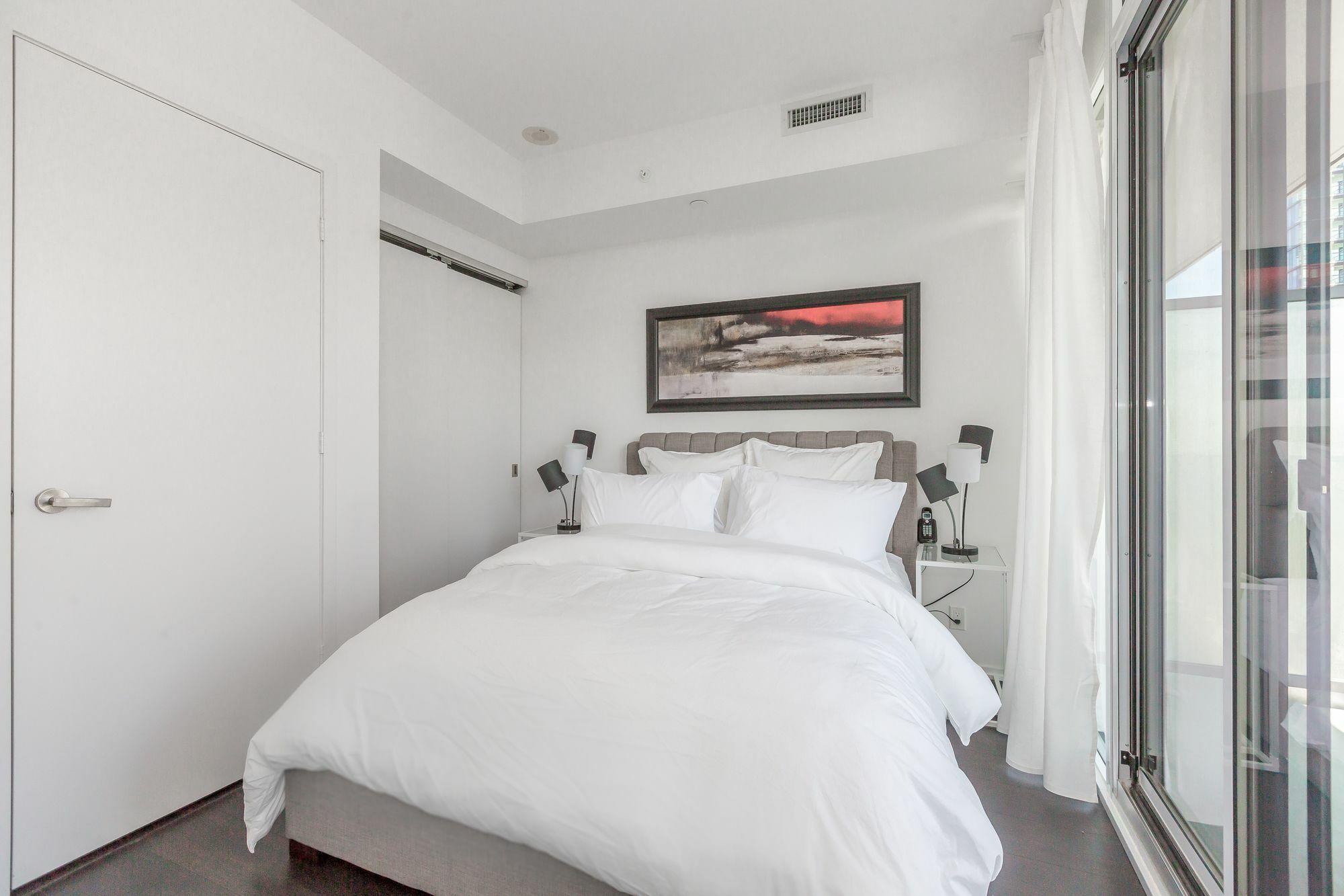 Hotel Noel Suites- Peter And Richmond St West 4*