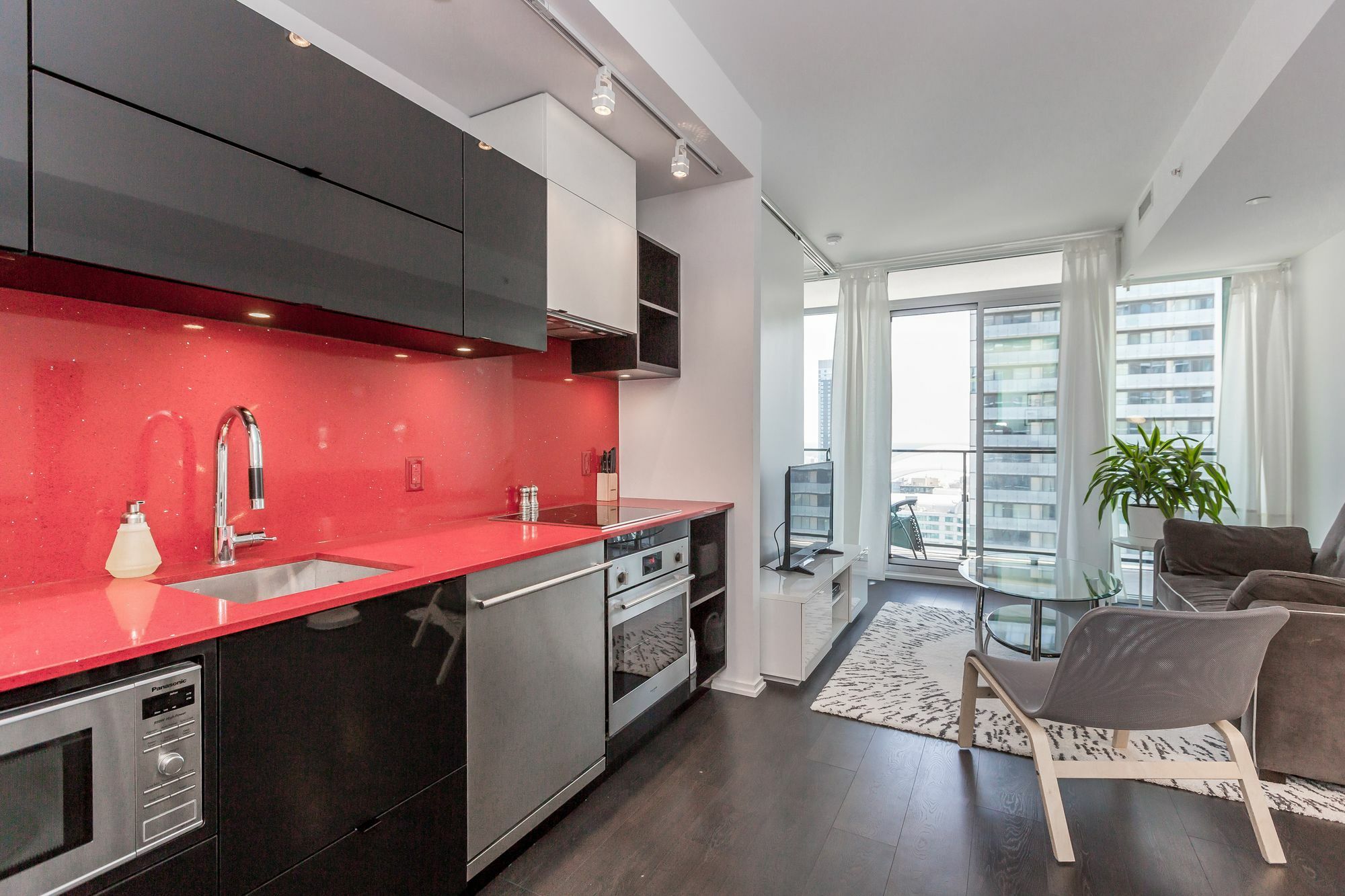 Hotel Noel Suites- Peter And Richmond St West Toronto